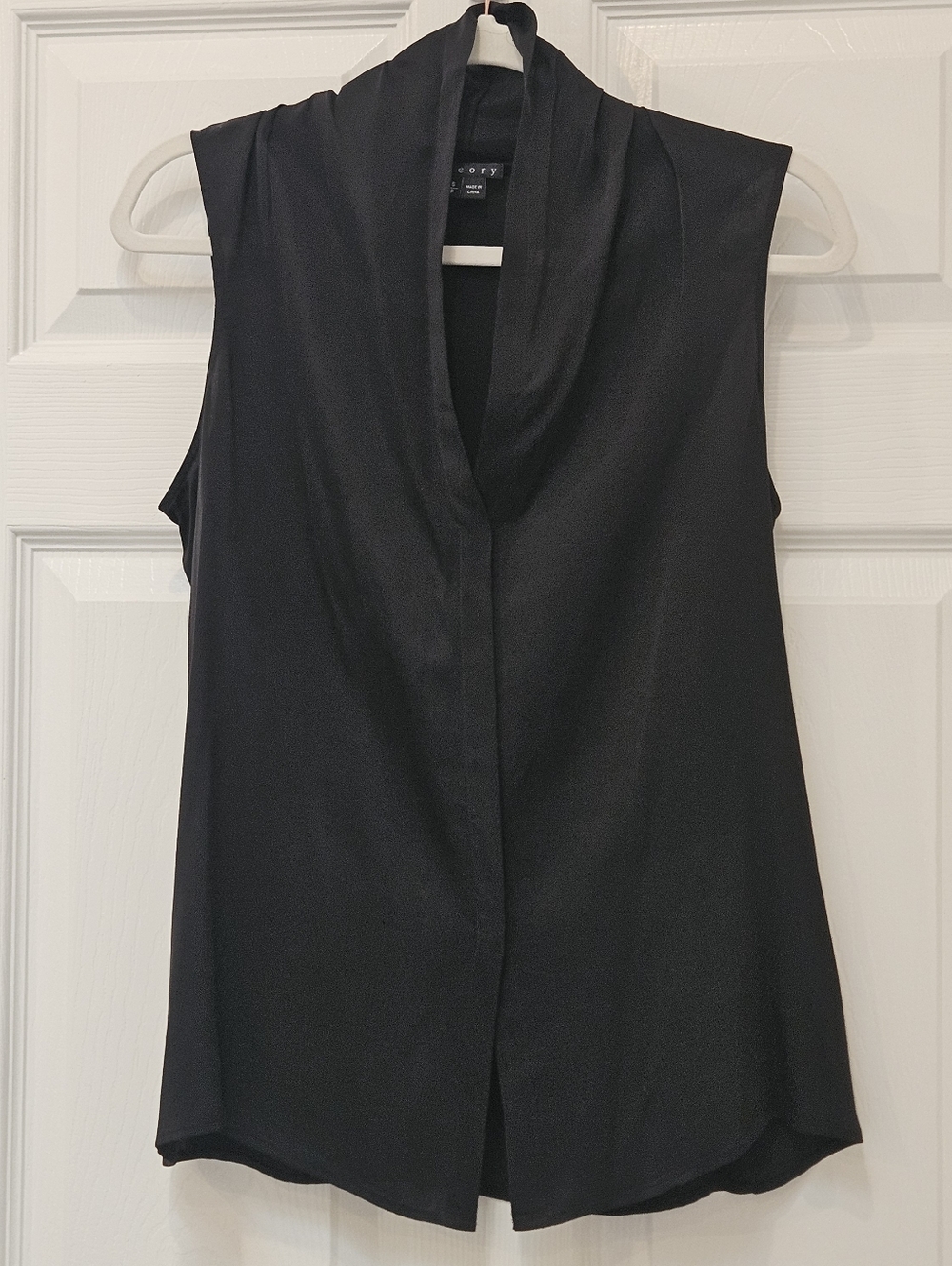 Theory 100% Silk Sleevless Black Top Size Small Petite